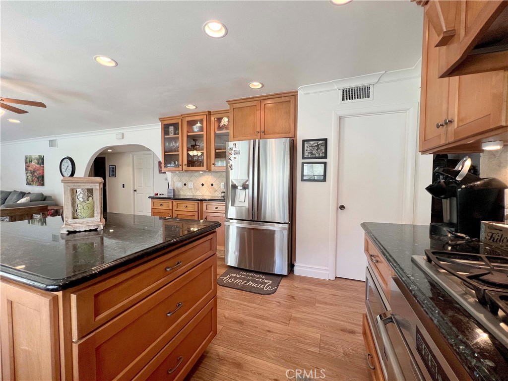 1819 Mac Innes Place