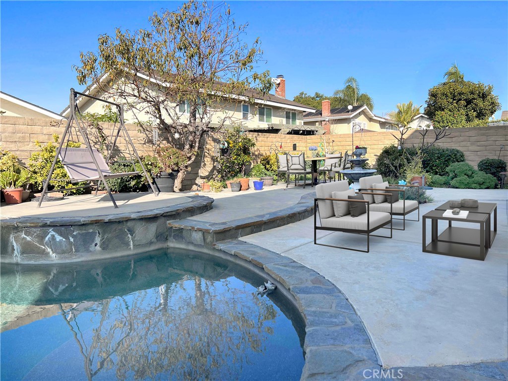 1819 Mac Innes Place