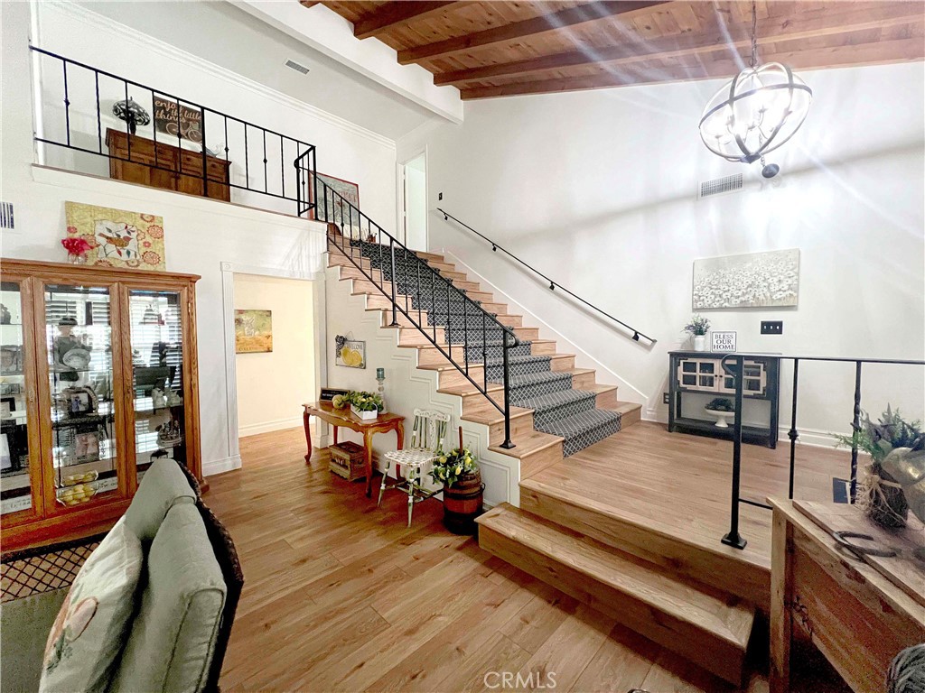 1819 Mac Innes Place