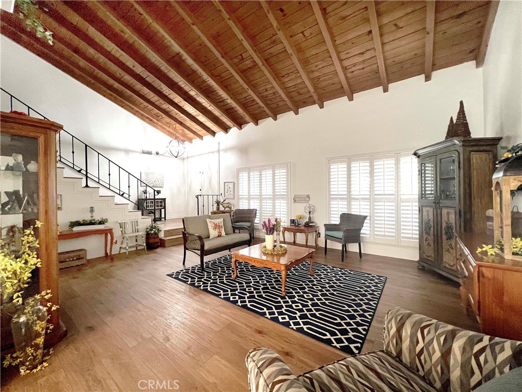 1819 Mac Innes Place