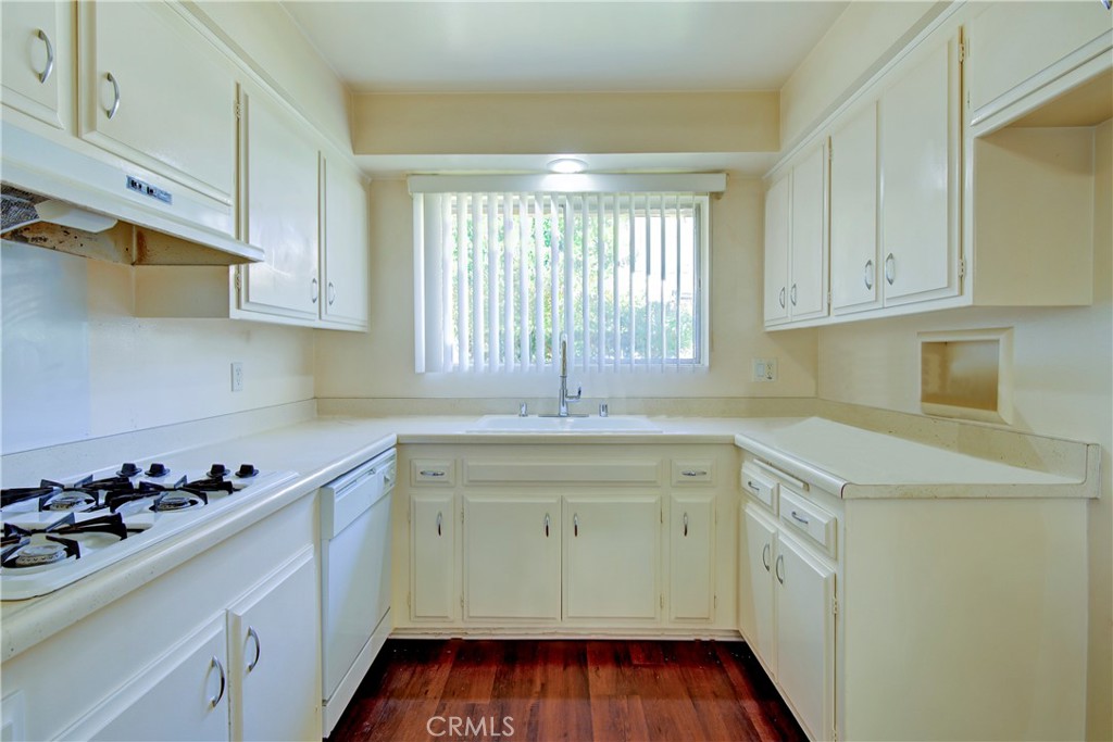 1921 Sherry Lane 109