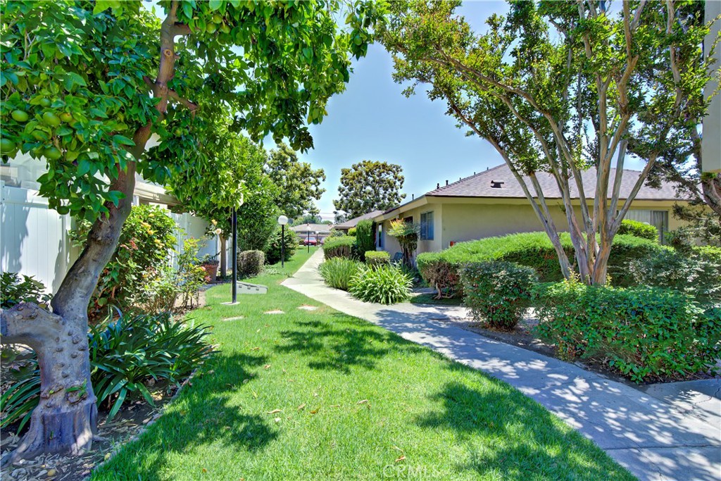 1921 Sherry Lane 109