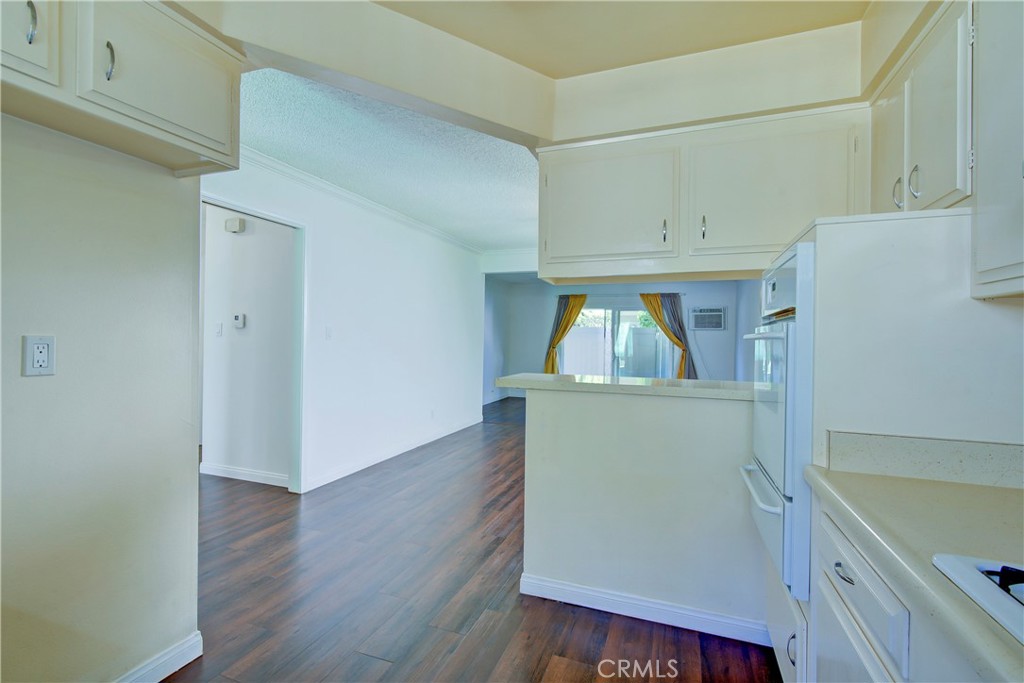 1921 Sherry Lane 109