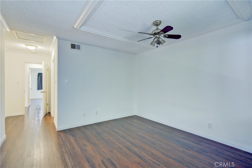 1921 Sherry Lane 109