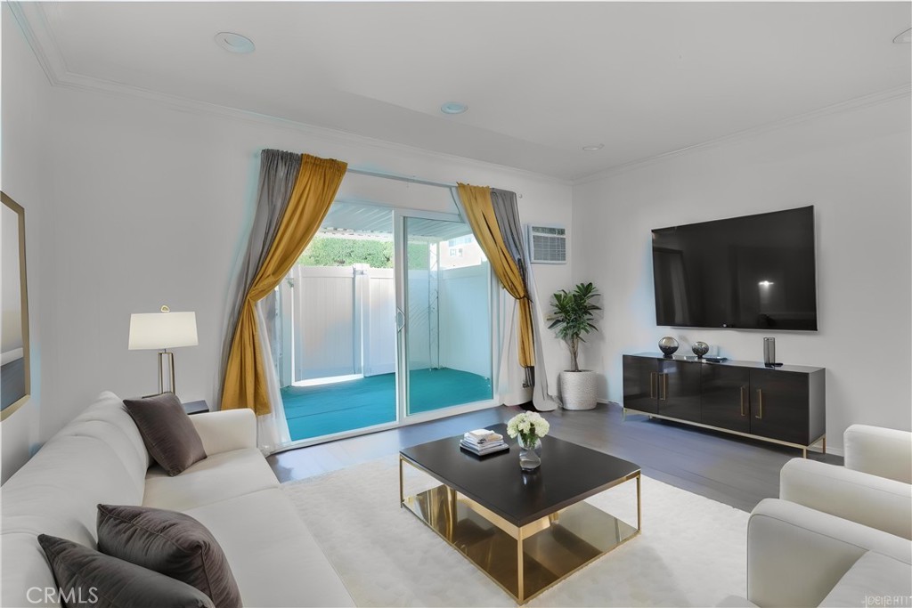 1921 Sherry Lane 109