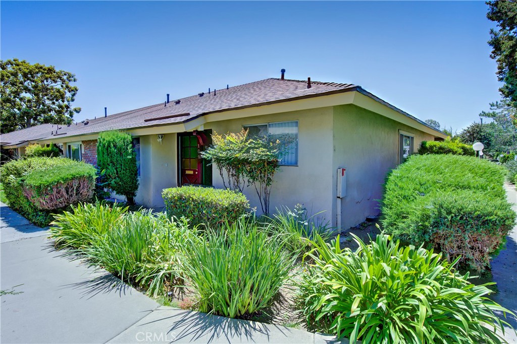 1921 Sherry Lane 109