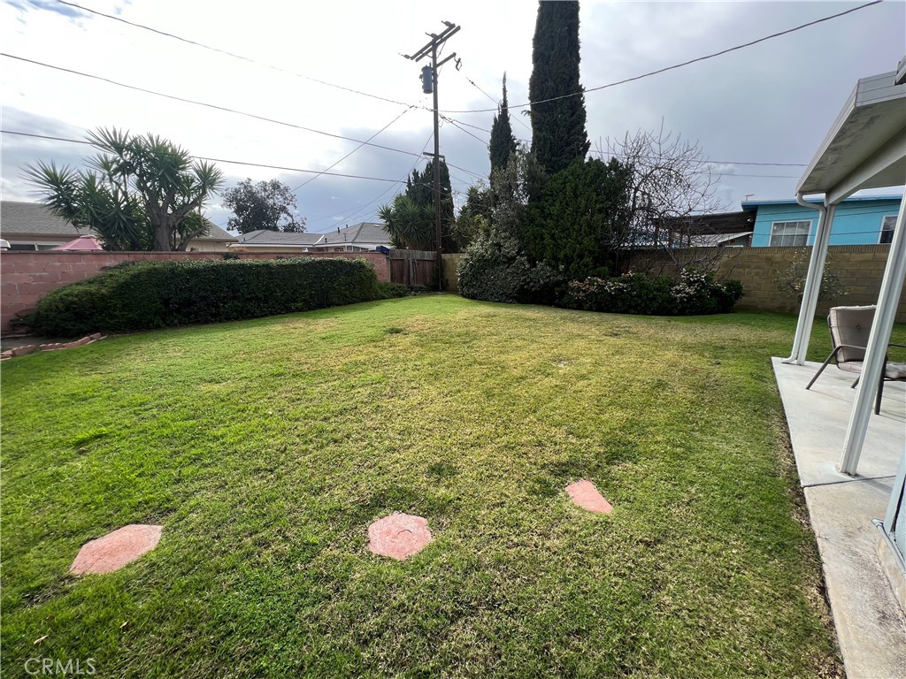 2220 E Sycamore Street