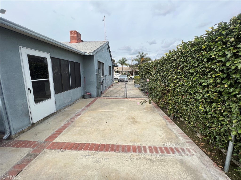 2220 E Sycamore Street