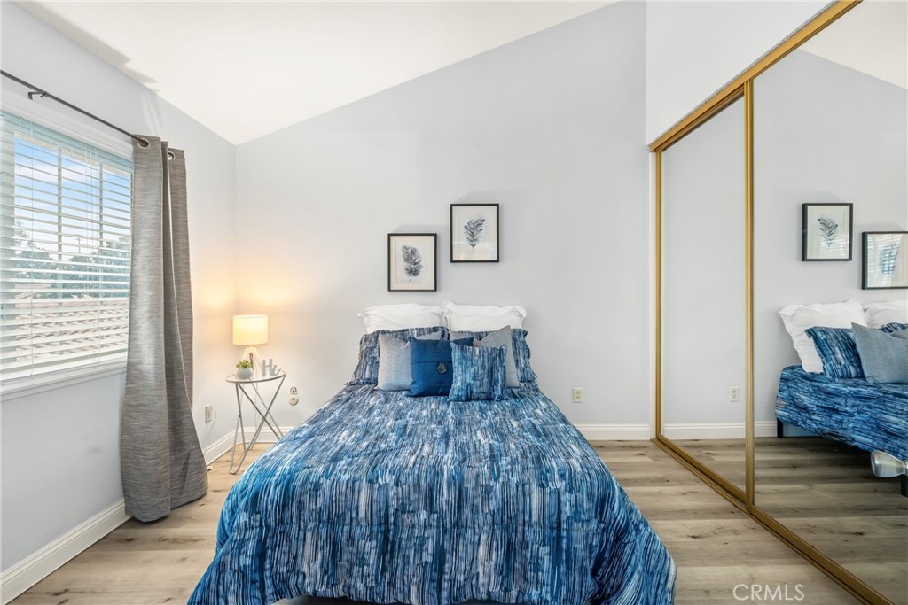 512 W Massachusetts Lane