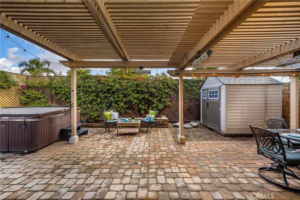 512 W Massachusetts Lane