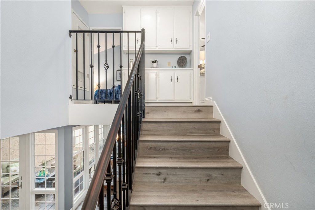 512 W Massachusetts Lane