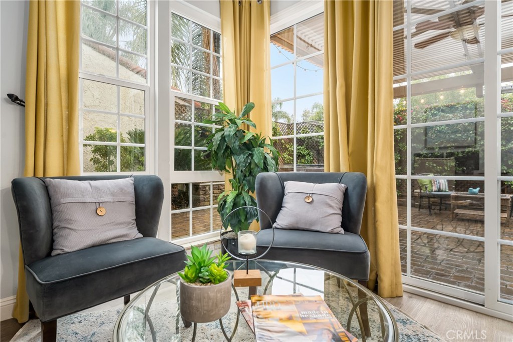 512 W Massachusetts Lane