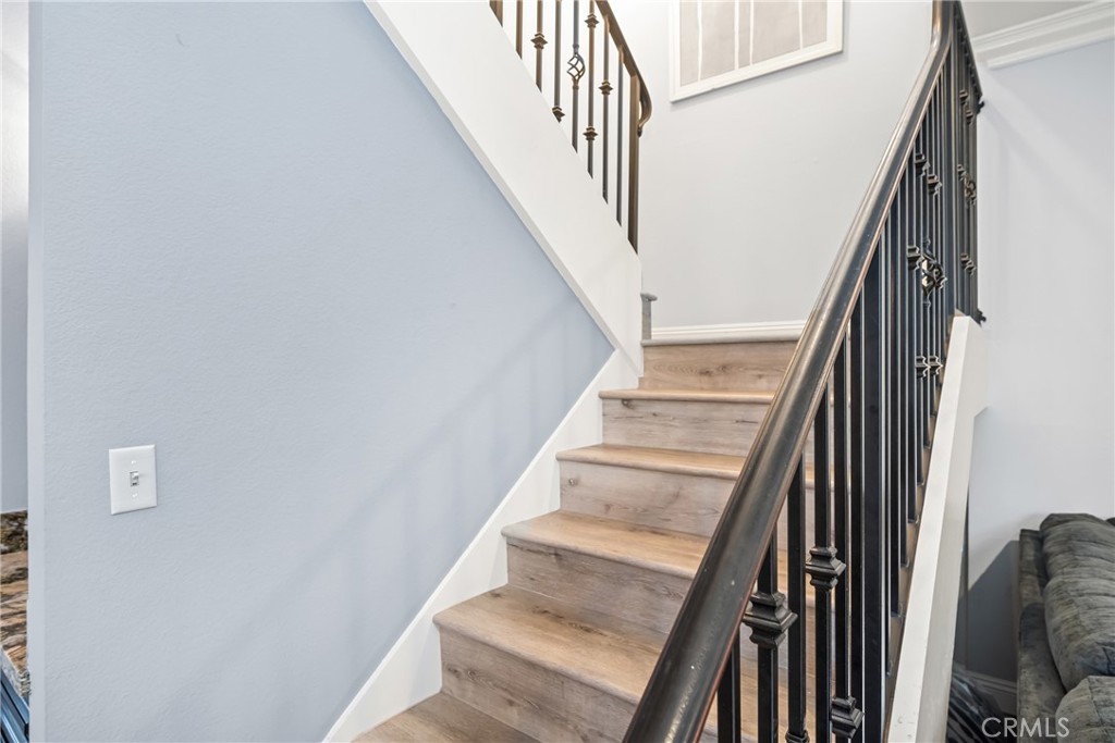 512 W Massachusetts Lane