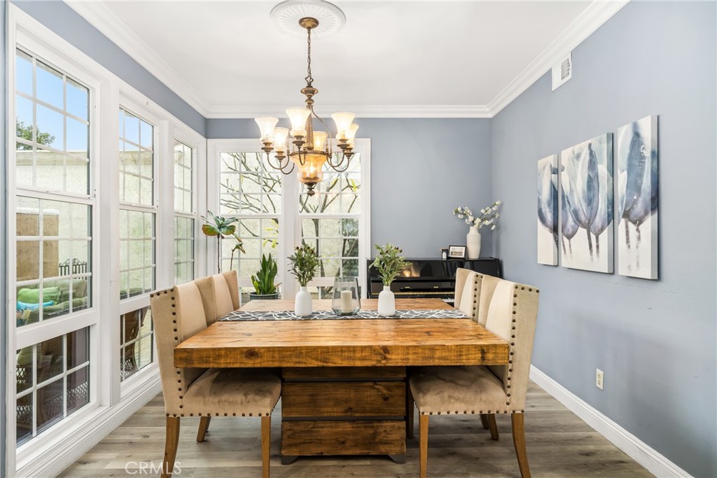 512 W Massachusetts Lane