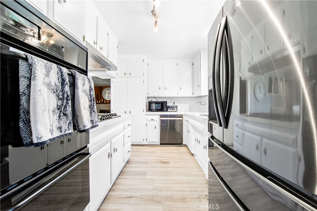 6881 Stanford Avenue