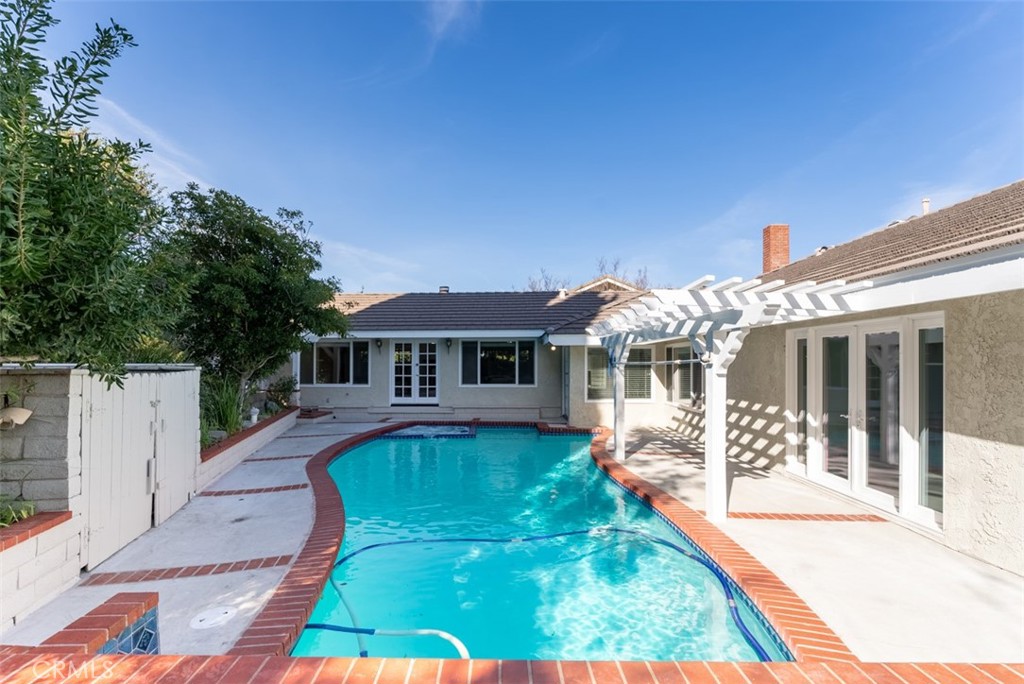 5269 E Rural Ridge Circle