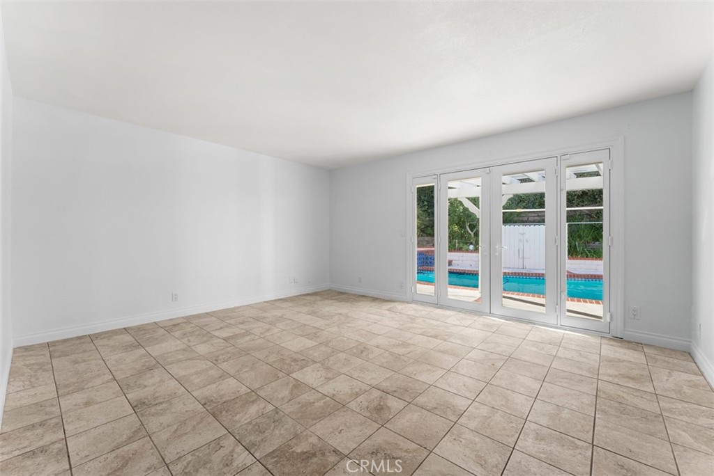 5269 E Rural Ridge Circle