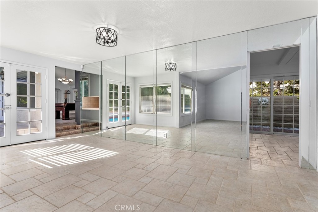 5269 E Rural Ridge Circle