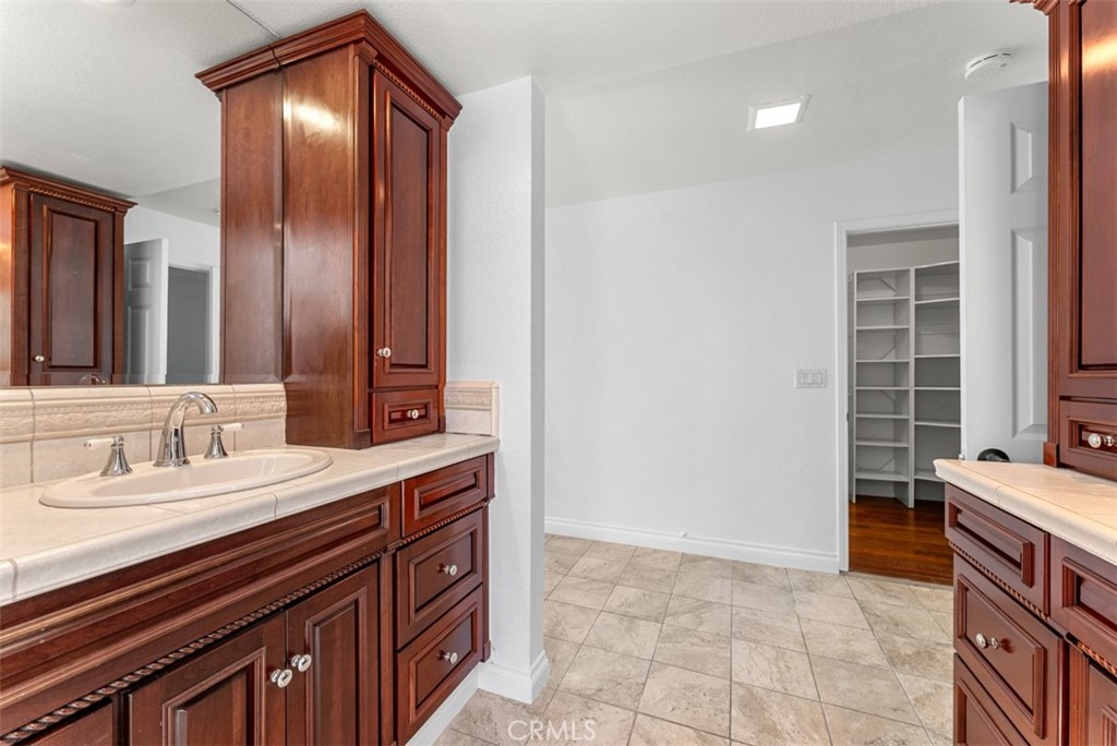 5269 E Rural Ridge Circle