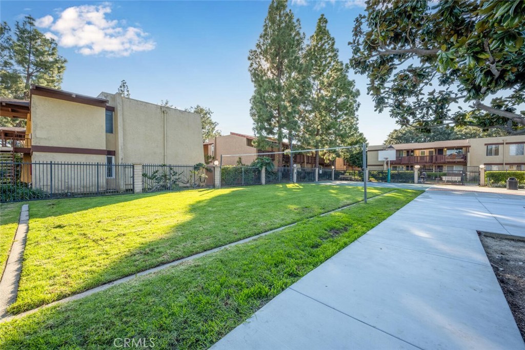 1000 W Macarthur Boulevard 42