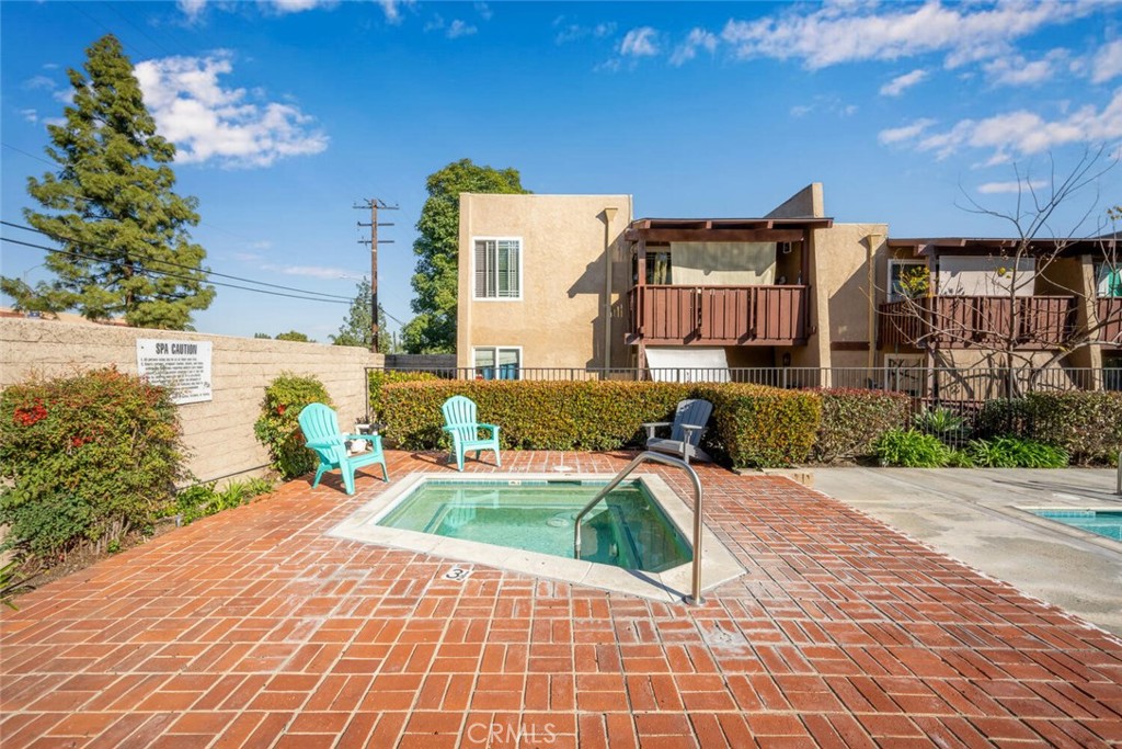 1000 W Macarthur Boulevard 42