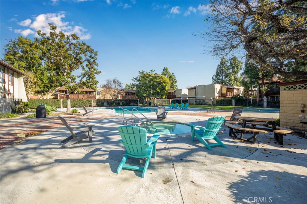 1000 W Macarthur Boulevard 42