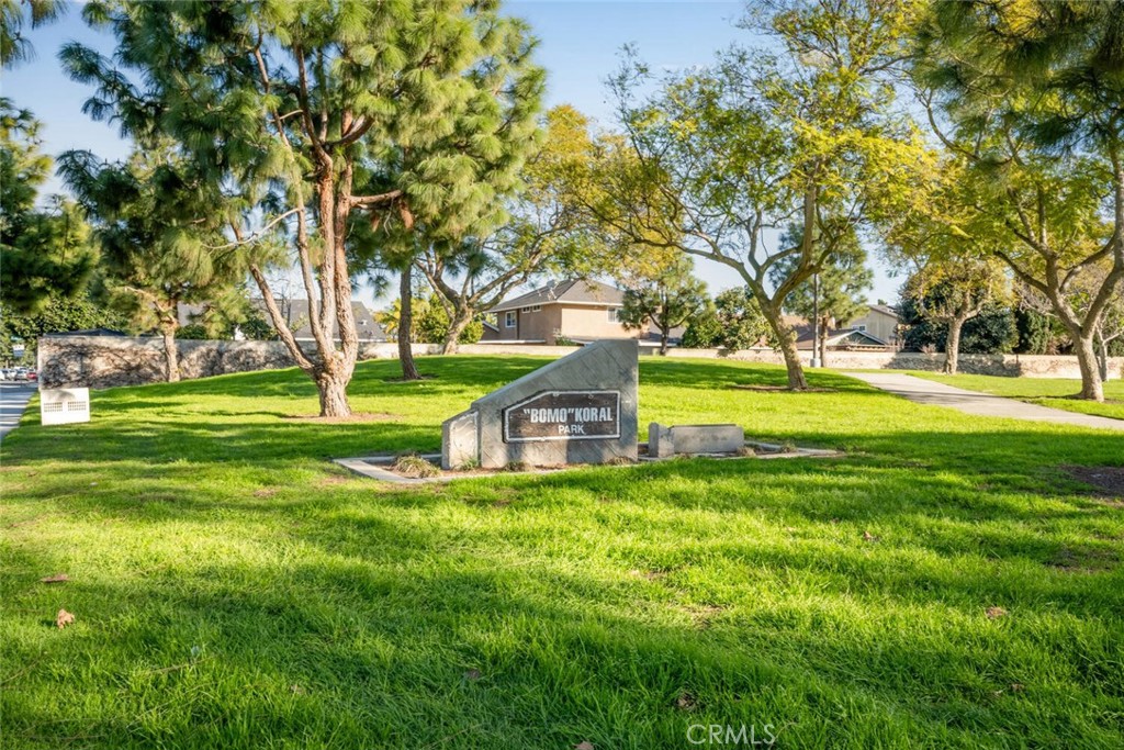 1000 W Macarthur Boulevard 42