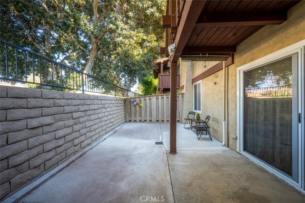 1000 W Macarthur Boulevard 42