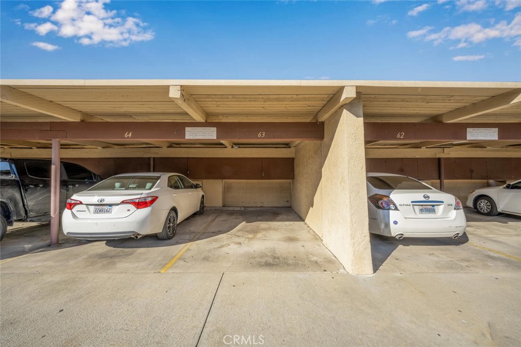 1000 W Macarthur Boulevard 42