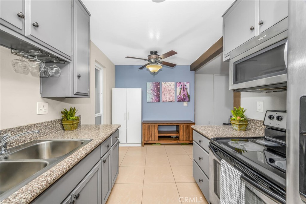 1000 W Macarthur Boulevard 42