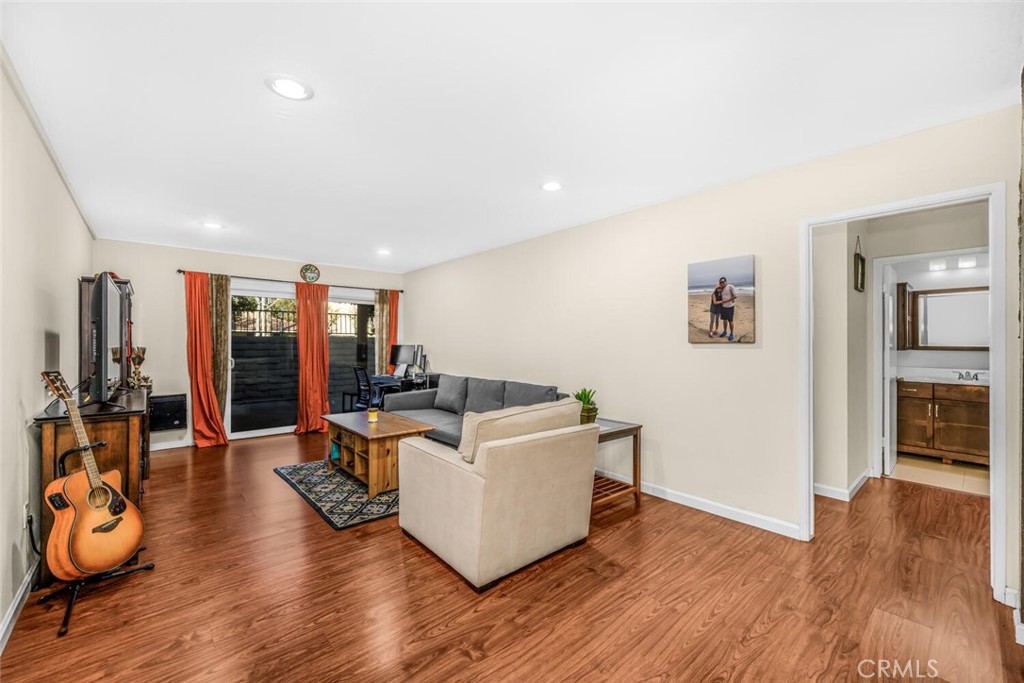 1000 W Macarthur Boulevard 42