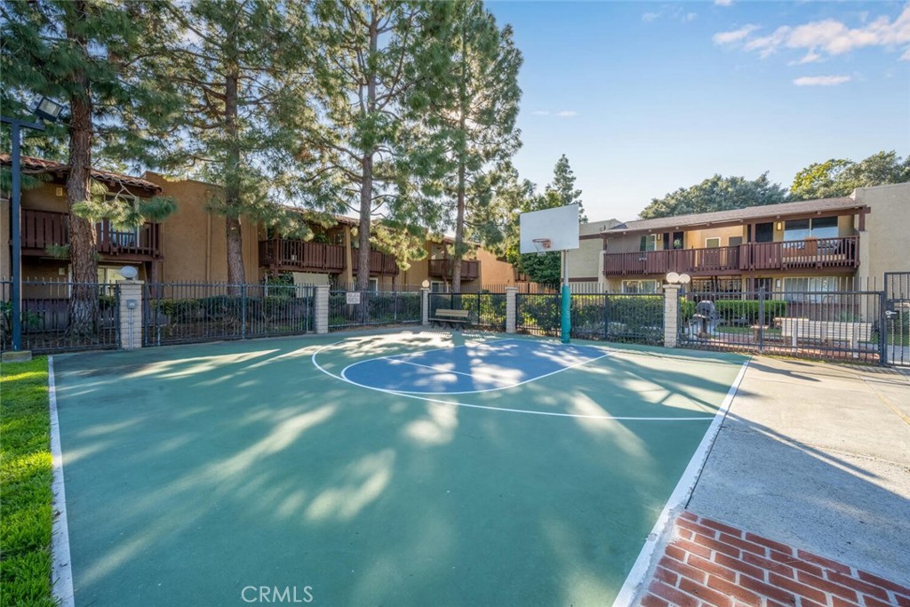 1000 W Macarthur Boulevard 42