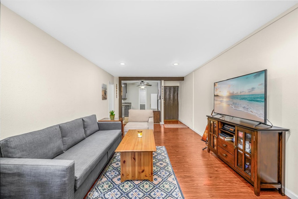 1000 W Macarthur Boulevard 42