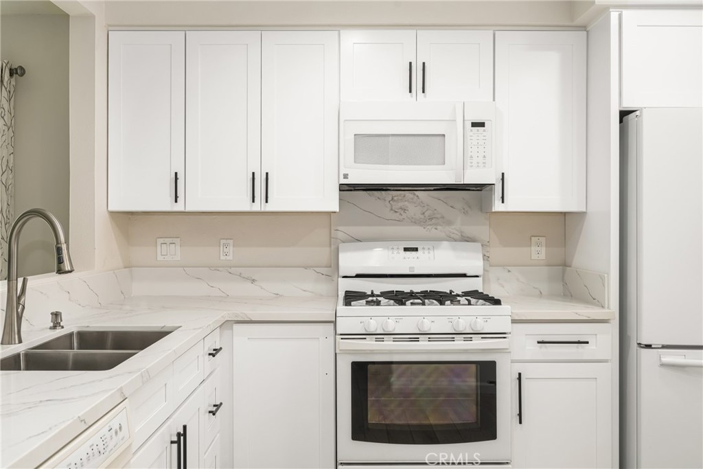 3862 Ravenswood Drive