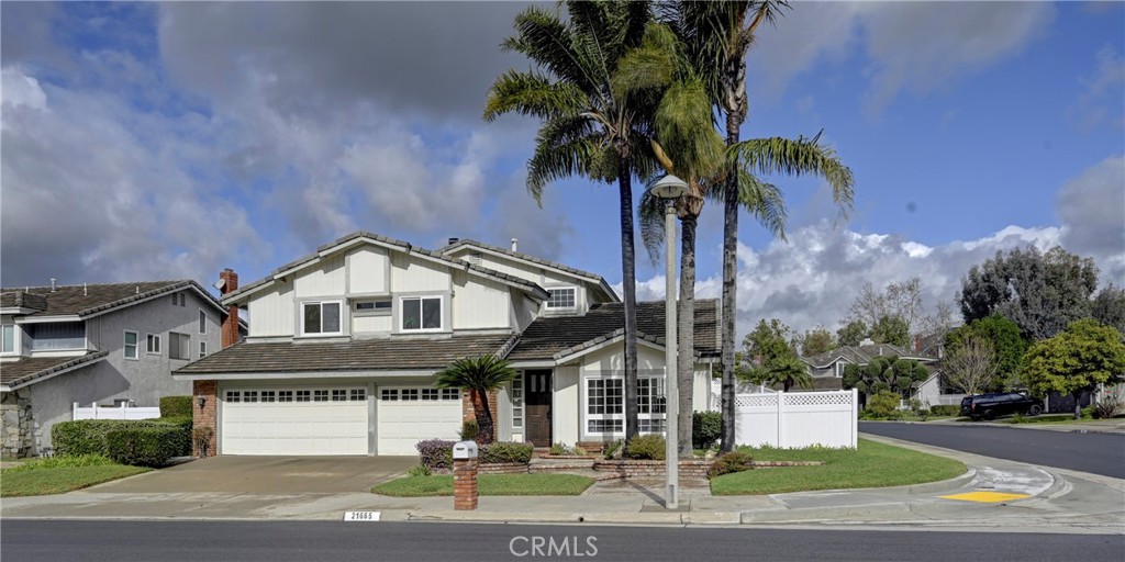 21665 Avenida Granada