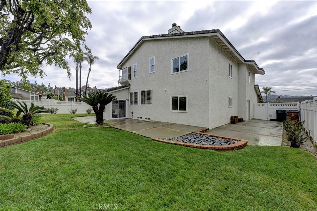 21665 Avenida Granada