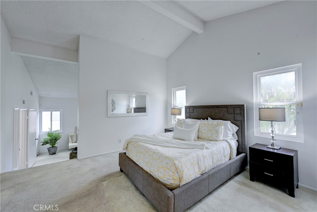 21665 Avenida Granada