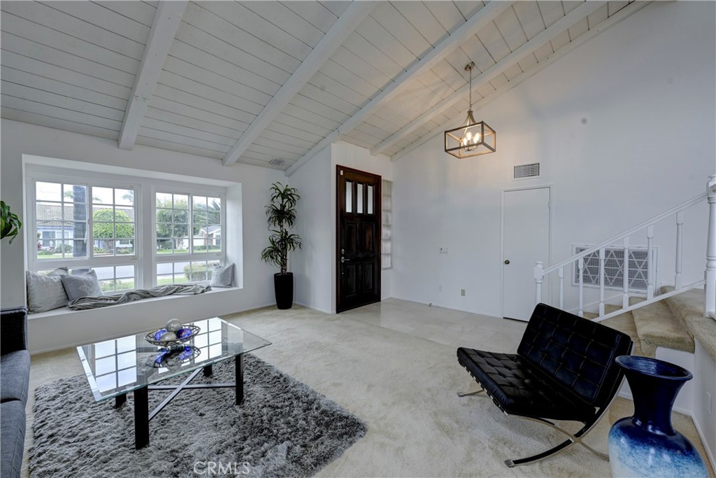 21665 Avenida Granada