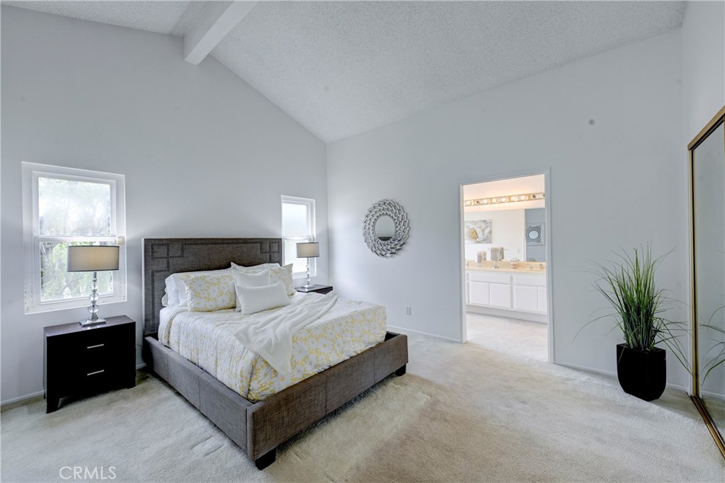 21665 Avenida Granada