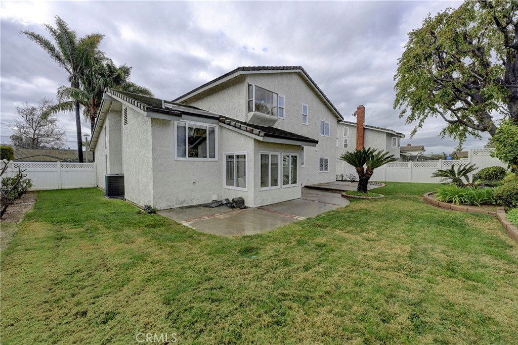 21665 Avenida Granada