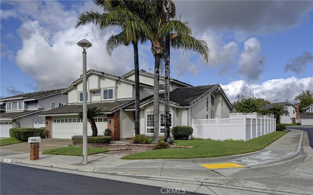 21665 Avenida Granada