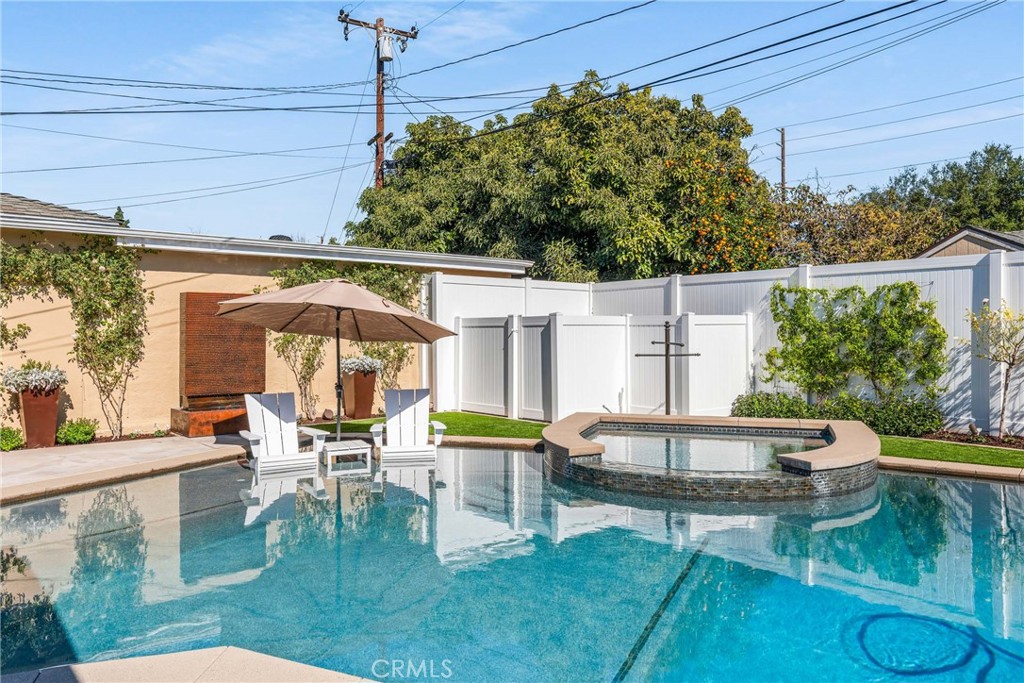 2527 Poinsettia Street