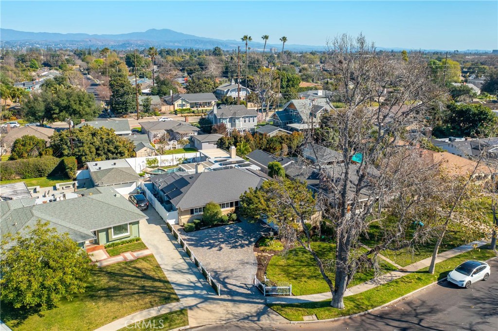 2527 Poinsettia Street