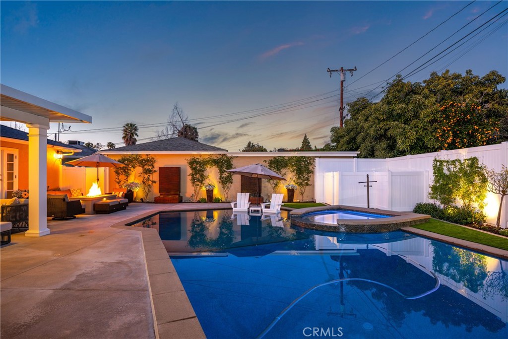 2527 Poinsettia Street