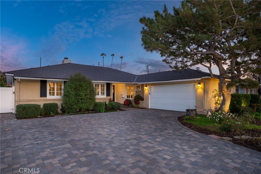 2527 Poinsettia Street