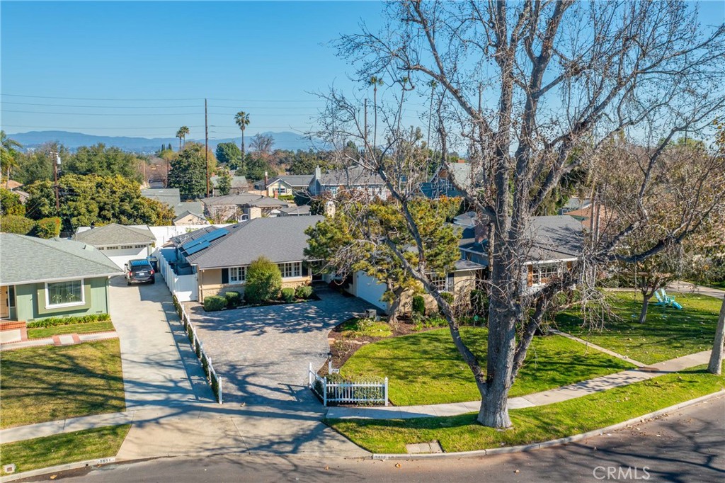 2527 Poinsettia Street