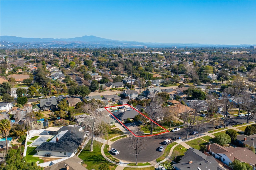 2527 Poinsettia Street