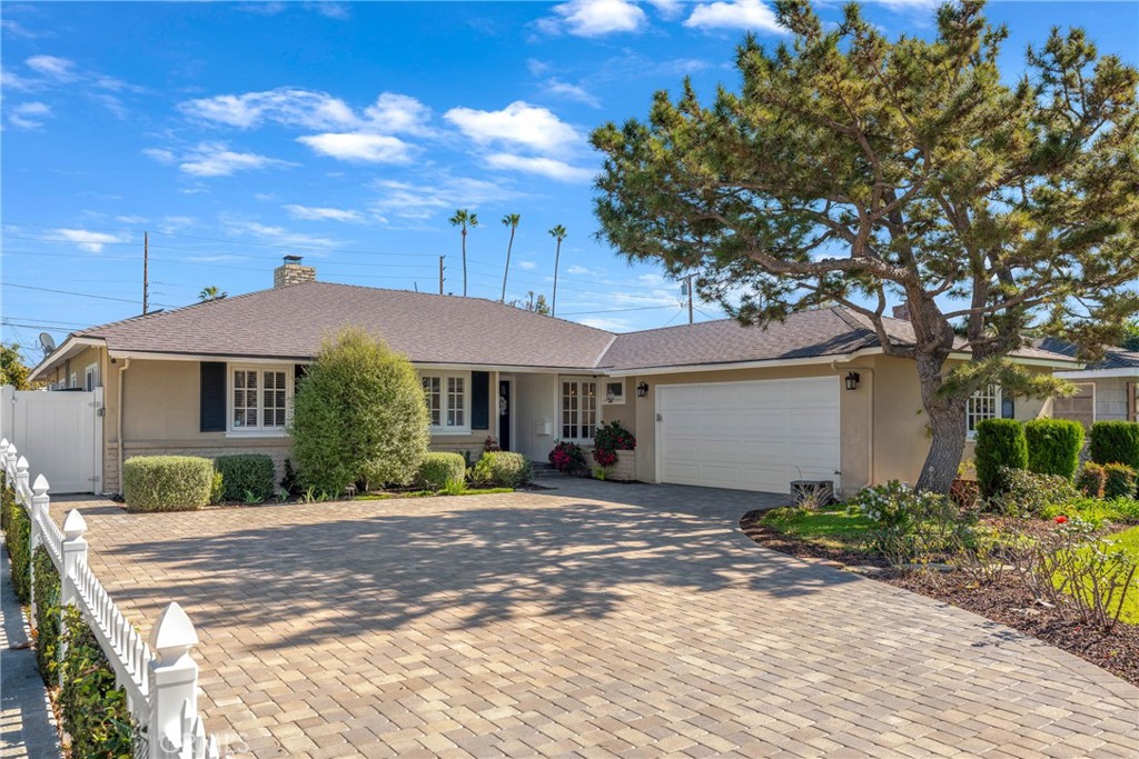 2527 Poinsettia Street