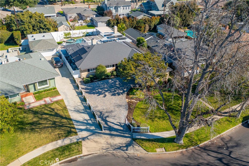 2527 Poinsettia Street