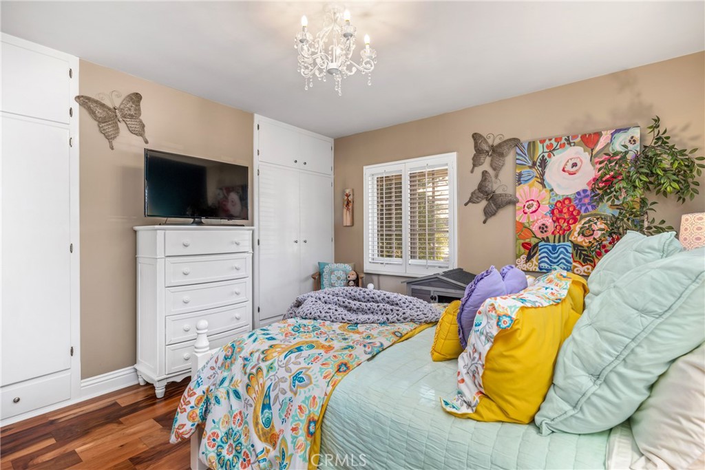 2527 Poinsettia Street